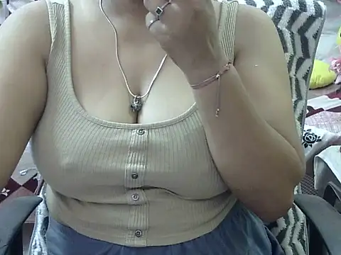 Hot Soni26 online show from July 16, 2026, 4:40 am