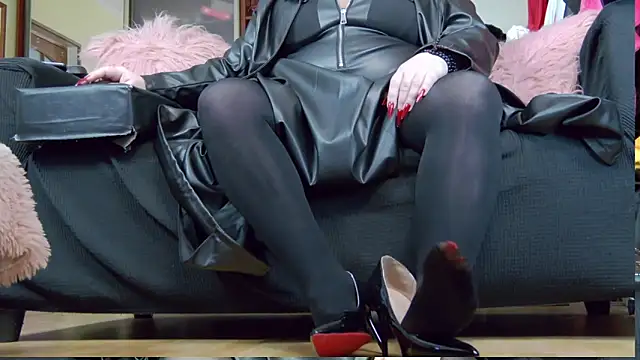 Snapshot of KaryQueen chatting on January 6, 2026, 4:16 am KaryQueen online show from January 6, 2026, 4:16 am