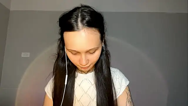 MayraLucarelli online show from July 11, 2026, 10:18 am