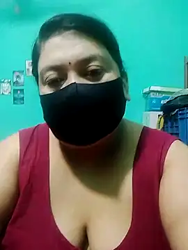 Saxy Sheela28 online show from August 7, 2026, 10:34 pm