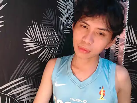 UrasianFemboy online show from July 17, 2026, 3:02 am