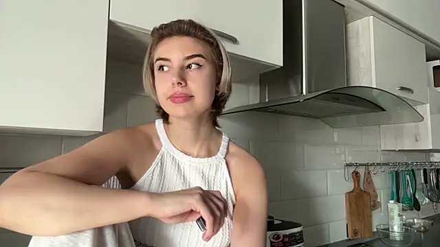 TajuanaAbrego online show from July 15, 2026, 1:05 pm