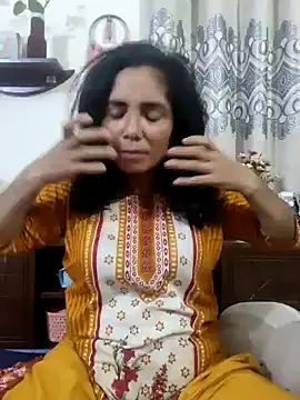 Laila-202 online show from July 21, 2026, 8:55 pm