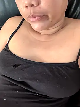 sexy carla online show from July 25, 2026, 4:21 am