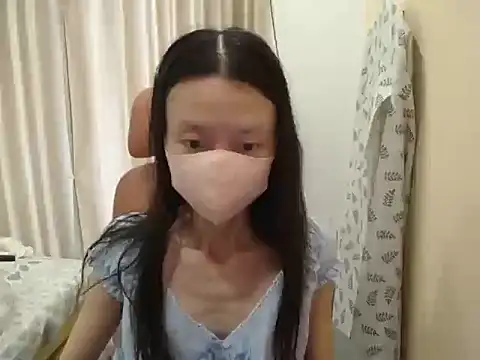 Lil-Cherry online show from July 15, 2026, 4:40 am