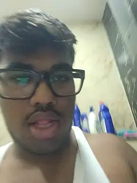 lawuwu999 online show from July 15, 2026, 11:48 am