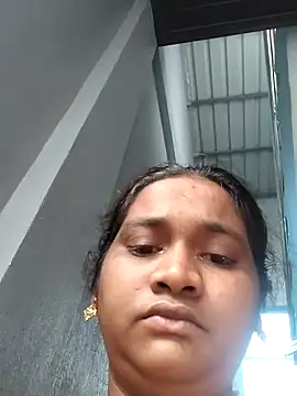 Snapshot of RiyaHot chatting on July 16, 2026, 1:22 am RiyaHot online show from July 16, 2026, 1:22 am