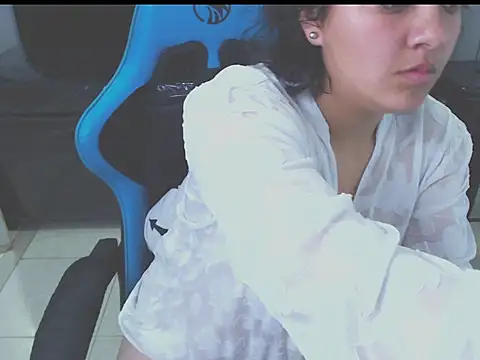 Snapshot of amalia_a chatting on July 23, 2026, 6:28 pm amalia a online show from July 23, 2026, 6:28 pm