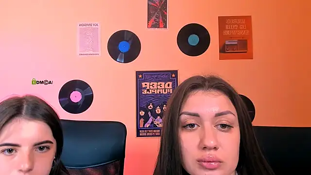 Snapshot of selena_crystal chatting on July 19, 2026, 9:57 am selena crystal online show from July 19, 2026, 9:57 am
