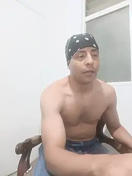 Snapshot of Cris_LaCobra_ chatting on July 24, 2026, 10:41 pm Cris LaCobra online show from July 24, 2026, 10:41 pm
