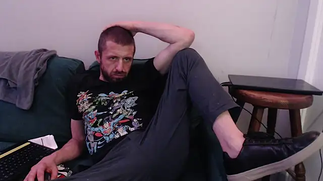 Snapshot of jackstrawstagger chatting on December 24, 2024, 11:22 pm jackstrawstagger online show from December 24, 2024, 11:22 pm