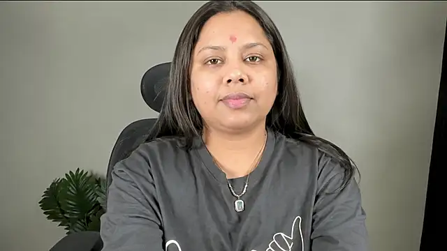 Snapshot of Suku_love2 chatting on July 18, 2026, 7:39 pm Suku love2 online show from July 18, 2026, 7:39 pm