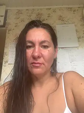 Tina Moretty online show from July 28, 2026, 2:24 pm