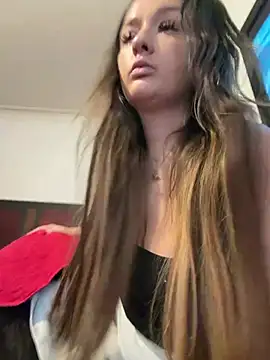 BabyGirlLippy online show from July 22, 2026, 5:27 pm