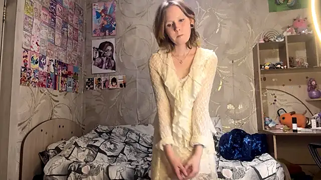 Snapshot of JosephineBulmer chatting on July 23, 2026, 4:27 pm JosephineBulmer online show from July 23, 2026, 4:27 pm