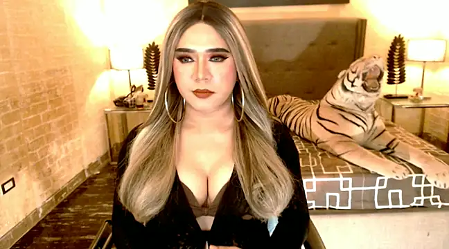 BigCumHuntersxx online show from January 30, 2025, 6:54 pm