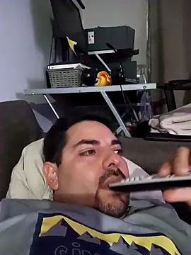 robredoj online show from December 15, 2025, 12:26 am