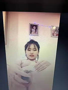 huyhusex online show from July 24, 2026, 3:21 pm
