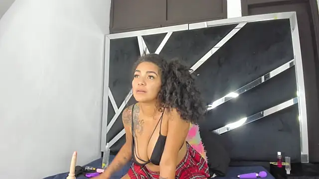 Chloe xht online show from July 28, 2026, 7:39 pm