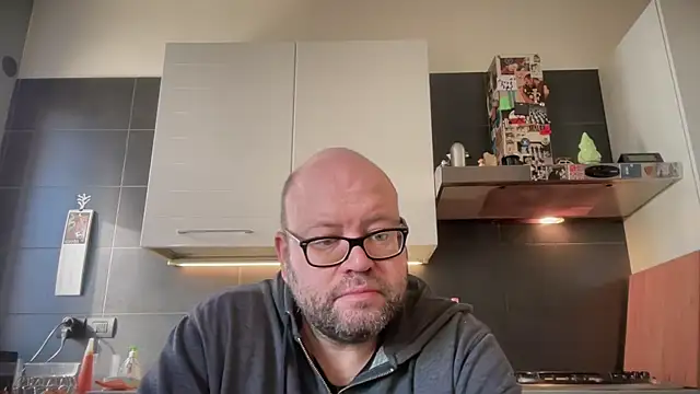 Snapshot of theitalianbear chatting on November 5, 2025, 8:36 am theitalianbear online show from November 5, 2025, 8:36 am