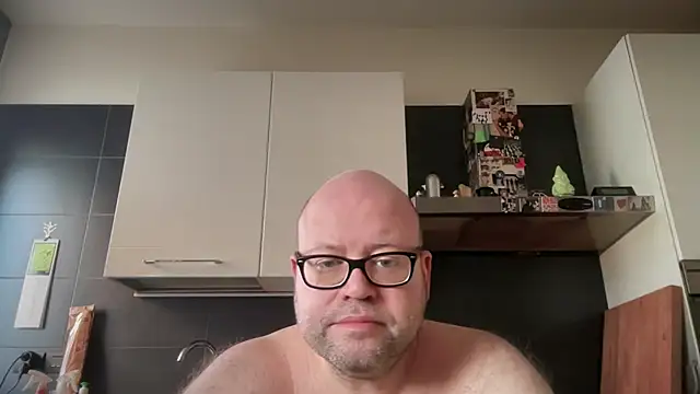 Snapshot of theitalianbear chatting on March 24, 2026, 4:45 pm theitalianbear online show from March 24, 2026, 4:45 pm