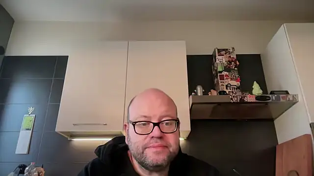 Snapshot of theitalianbear chatting on April 2, 2026, 8:56 am theitalianbear online show from April 2, 2026, 8:56 am