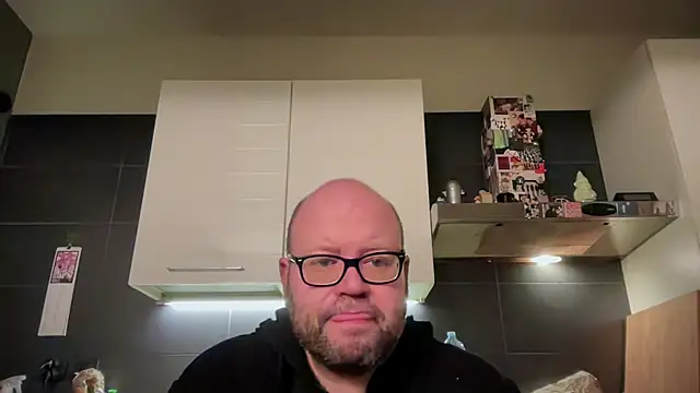 Snapshot of theitalianbear chatting on April 6, 2026, 2:53 am theitalianbear online show from April 6, 2026, 2:53 am