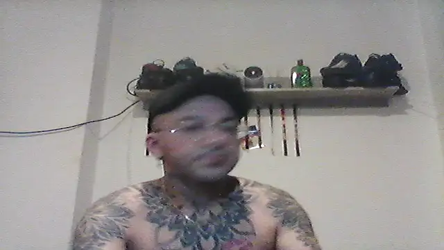 Snapshot of MagicStickBoy chatting on July 9, 2026, 9:19 pm MagicStickBoy online show from July 9, 2026, 9:19 pm