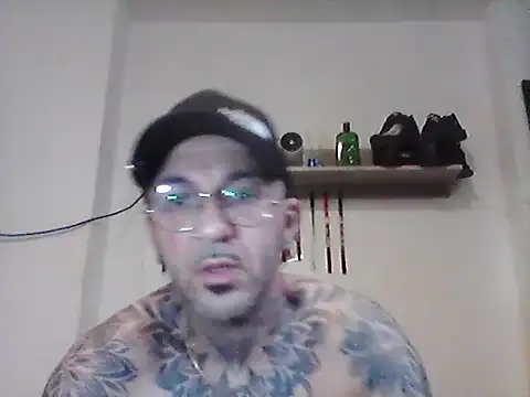 Snapshot of MagicStickBoy chatting on July 10, 2026, 2:08 pm MagicStickBoy online show from July 10, 2026, 2:08 pm