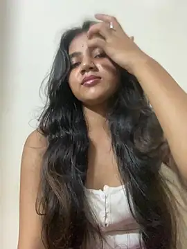 Aayesha Rawat online show from July 28, 2026, 4:50 pm