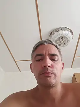 HotRamis83 online show from August 5, 2026, 2:20 pm