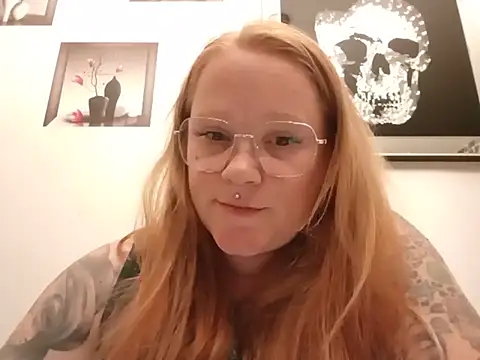 TinkTink87 online show from August 3, 2026, 8:23 pm