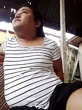 Snapshot of Andrea0414 chatting on February 15, 2026, 10:28 pm Andrea0414 online show from February 15, 2026, 10:28 pm