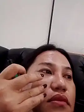 Snapshot of Andrea0414 chatting on March 3, 2026, 7:14 am Andrea0414 online show from March 3, 2026, 7:14 am