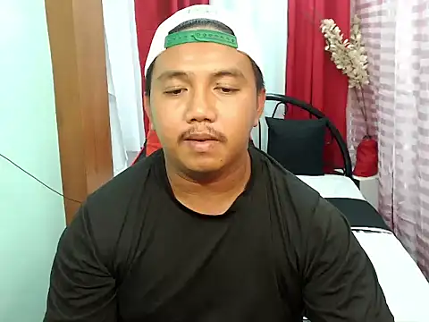 Snapshot of davidhotdesire chatting on July 31, 2026, 3:33 pm davidhotdesire online show from July 31, 2026, 3:33 pm