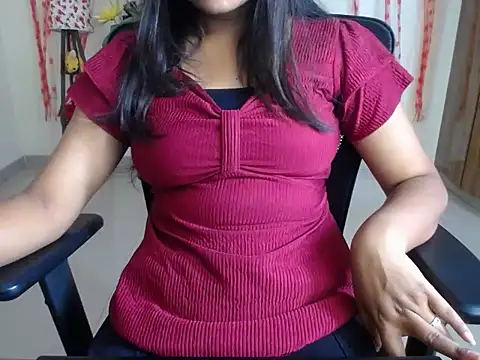 Snapshot of shy_girll01 chatting on August 2, 2026, 6:23 am shy girll01 online show from August 2, 2026, 6:23 am