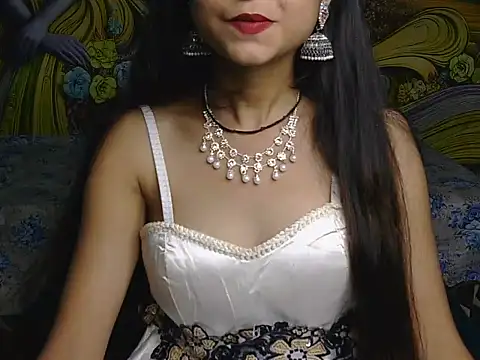 Snapshot of Cute-navyaa chatting on August 2, 2026, 5:00 pm Cute-navyaa online show from August 2, 2026, 5:00 pm