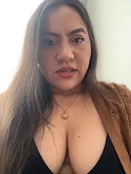 Bella Pascualina online show from August 5, 2026, 10:33 pm