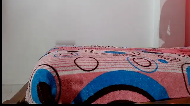 aniitaeyescute online show from August 4, 2026, 2:52 pm