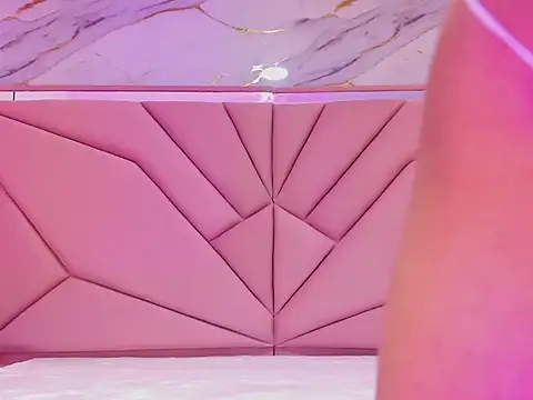 ScarlettRosettiVs online show from August 8, 2026, 8:22 pm