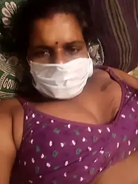 kumuthaqueen online show from August 5, 2026, 12:30 pm