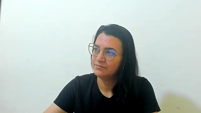 MARILYN GARCIA online show from November 20, 2025, 1:33 pm