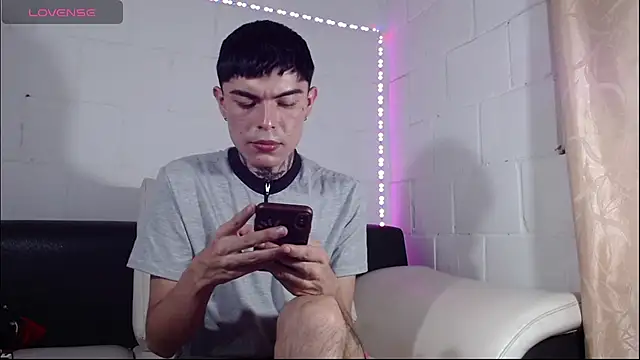 Snapshot of DaltonRyder chatting on August 8, 2026, 12:24 am DaltonRyder online show from August 8, 2026, 12:24 am