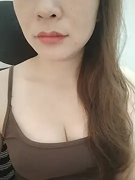 Snapshot of Snail_niE chatting on August 9, 2026, 5:23 am Snail niE online show from August 9, 2026, 5:23 am