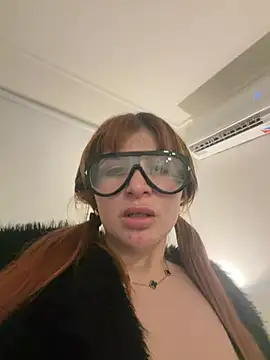 Snapshot of sirenita69 chatting on August 6, 2026, 12:45 am sirenita69 online show from August 6, 2026, 12:45 am