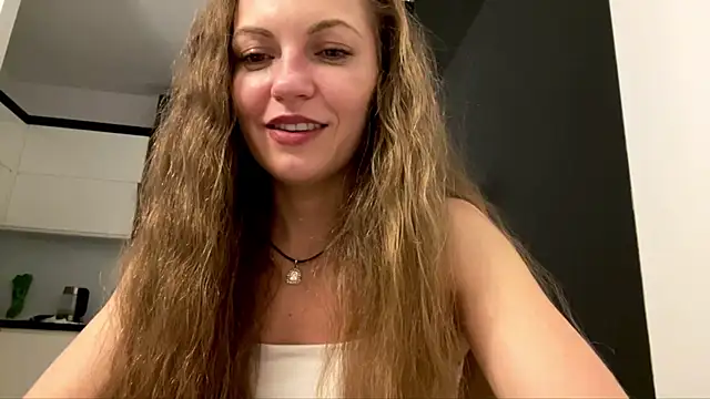 Snapshot of meowmariana chatting on August 8, 2026, 7:38 pm meowmariana online show from August 8, 2026, 7:38 pm