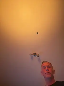 Snapshot of slaveboy2016@xh chatting on February 26, 2025, 11:48 pm slaveboy2016xh online show from February 26, 2025, 11:48 pm