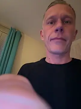 Snapshot of slaveboy2016@xh chatting on February 27, 2025, 10:53 pm slaveboy2016xh online show from February 27, 2025, 10:53 pm