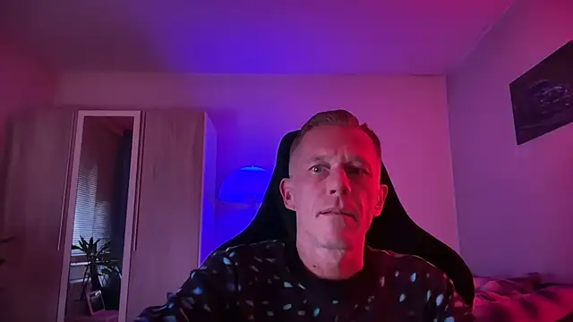 Snapshot of slaveboy2016@xh chatting on October 7, 2025, 10:29 pm slaveboy2016xh online show from October 7, 2025, 10:29 pm