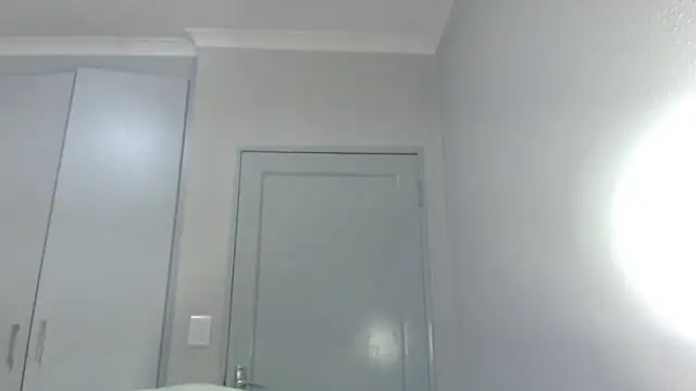 leanna23 online show from October 15, 2025, 3:17 am